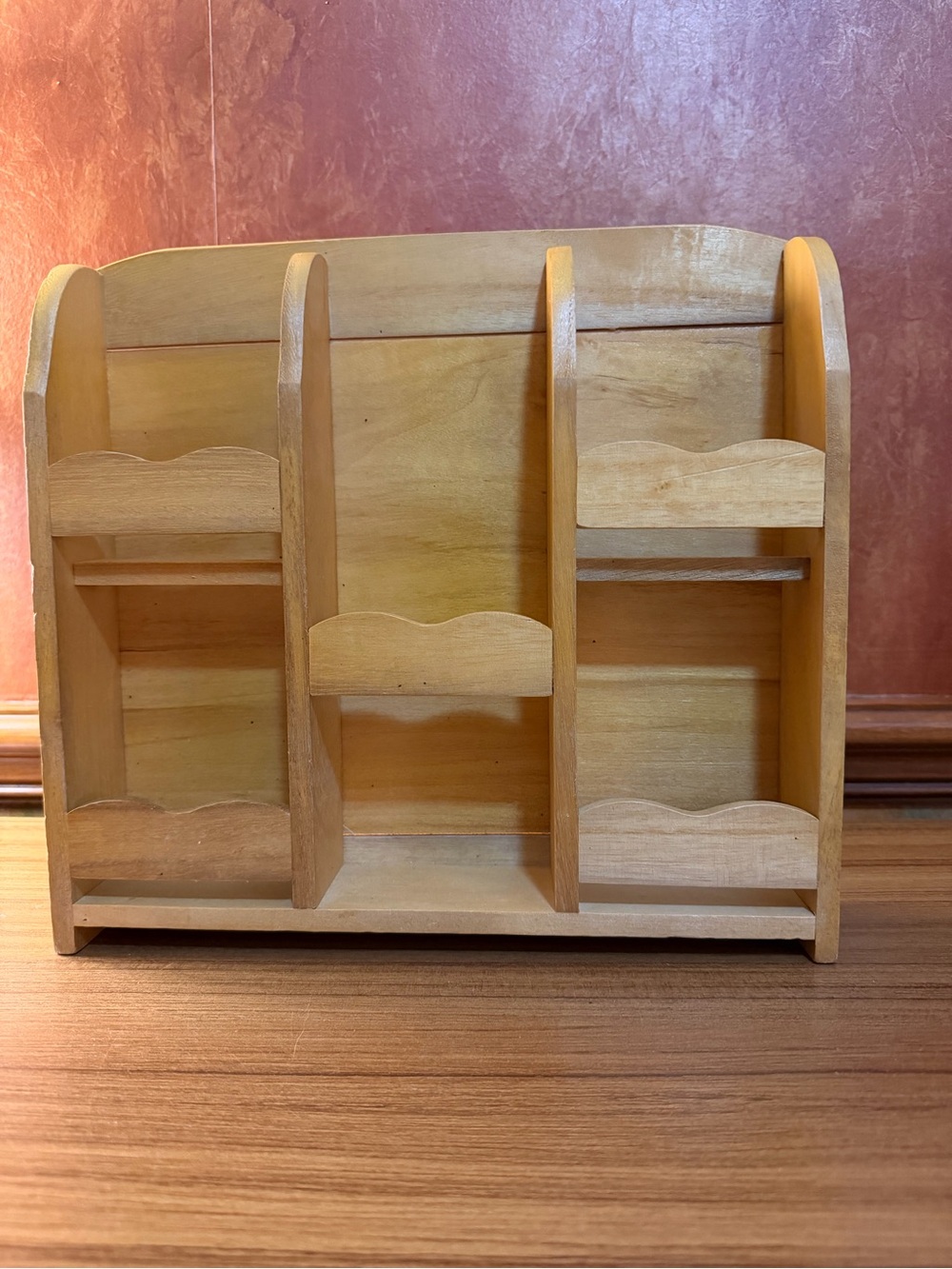 Vtg Wood Scalloped Knick Knack Shelf | Wooden Spice Rack | Cottage Granny Core